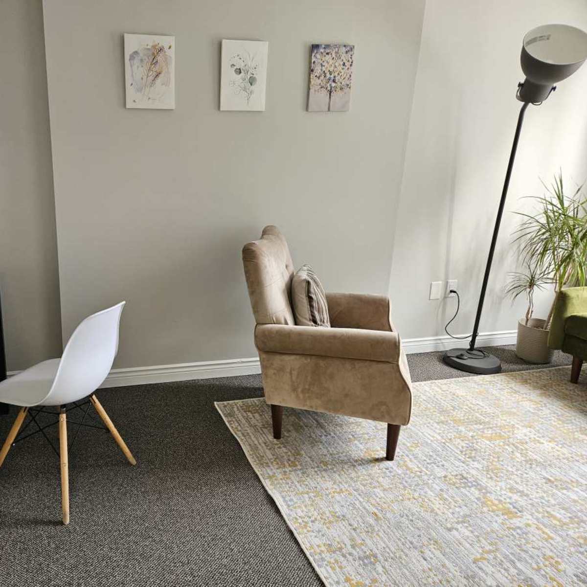 Therapy Office with full desk set up in Mississauga Image in Mississauga, Mississauga, ON