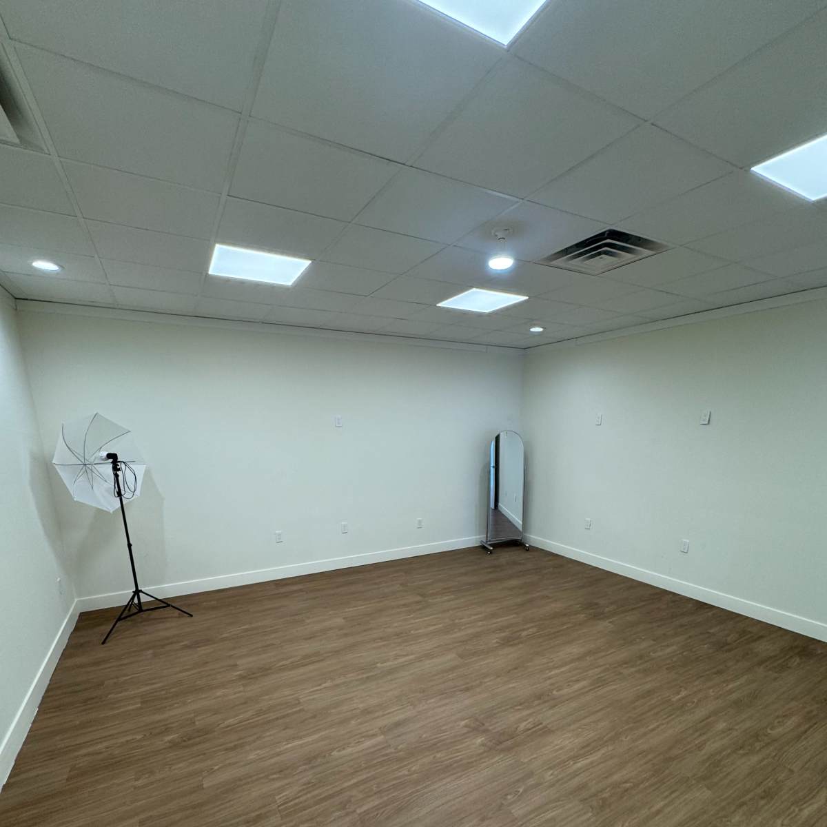 Social Room (Event Space)  in Macomb MI in Macomb Image in Macomb Township, Macomb, MI
