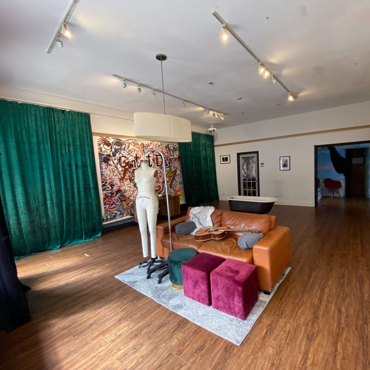 Dundas Content Creation Studio in Toronto Image in Harwood, Toronto, ON