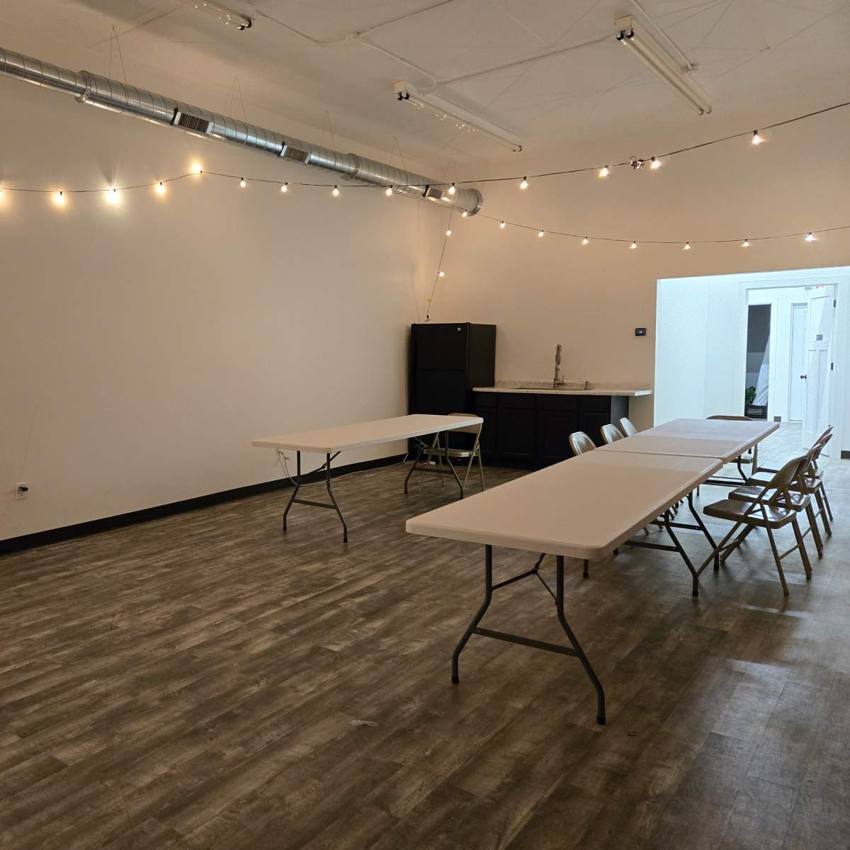 Downtown Photo Studio with modern and roomy space in Glencoe Image in Glencoe, Glencoe, MN