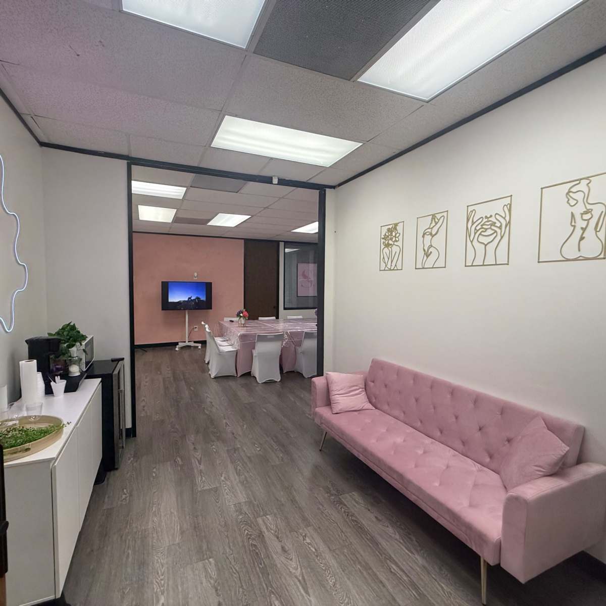 Modern Professional Flexible Production Studio/ Space/Meeting Office In Houston in Houston Image in Olde Oaks, Houston, TX