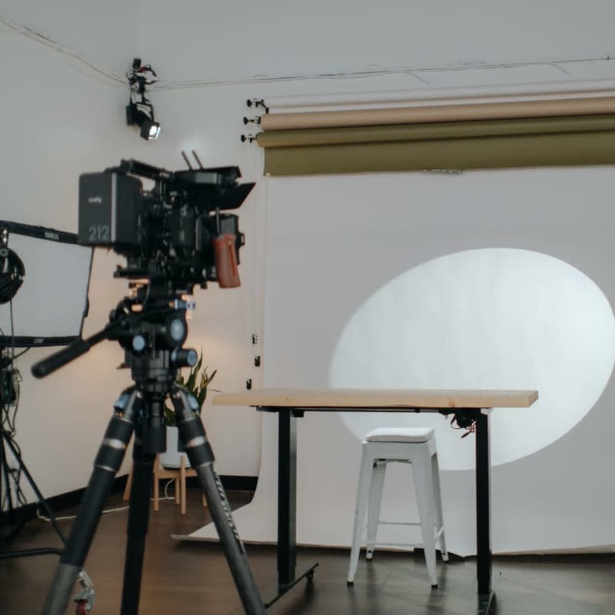 Convenient Photo & Video Studio with Tall Ceilings and Controlled Lighting in Overland Park Image in Sunset Hill, Overland Park, KS