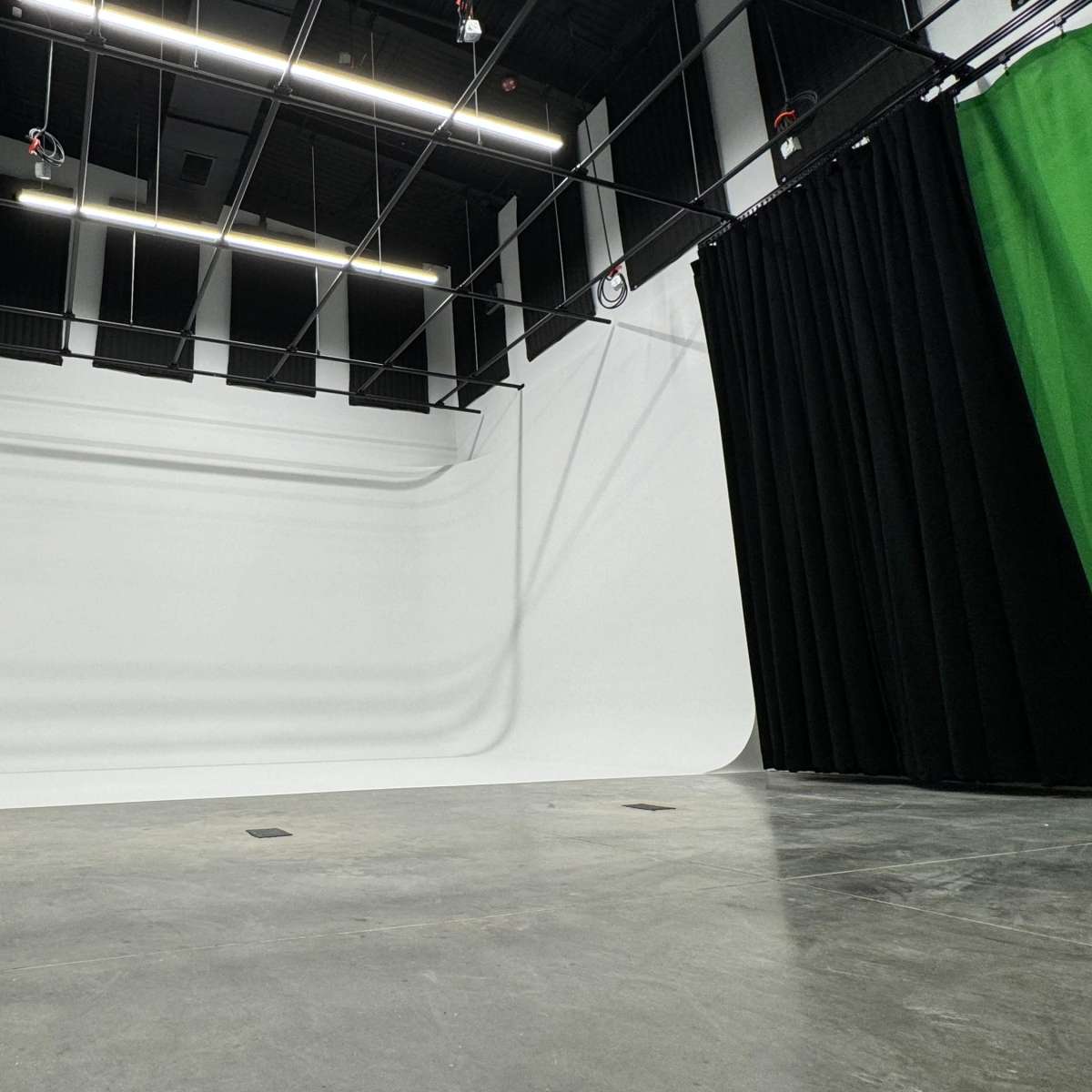 Modern Film/Photo studio 2 blocks from City of Decatur Square, Decatur, GA Production Peerspace