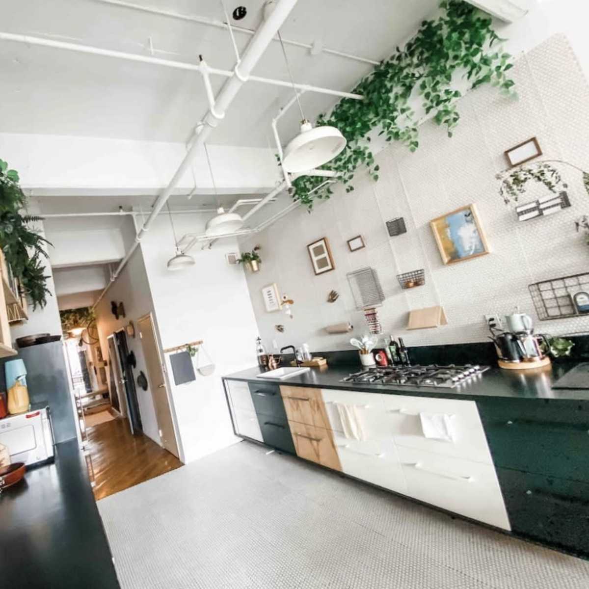 Artist’s Designer Loft with High Ceilings, Open Kitchen and Two ...