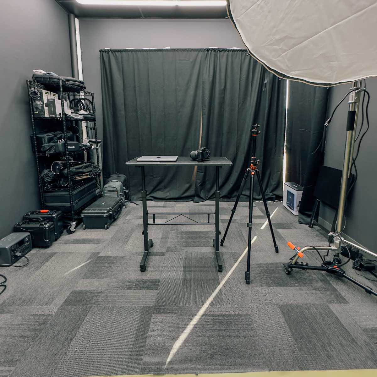 COZY and MODERN creative studio in MIRA MESA in San Diego Image in Sorrento Valley, San Diego, CA