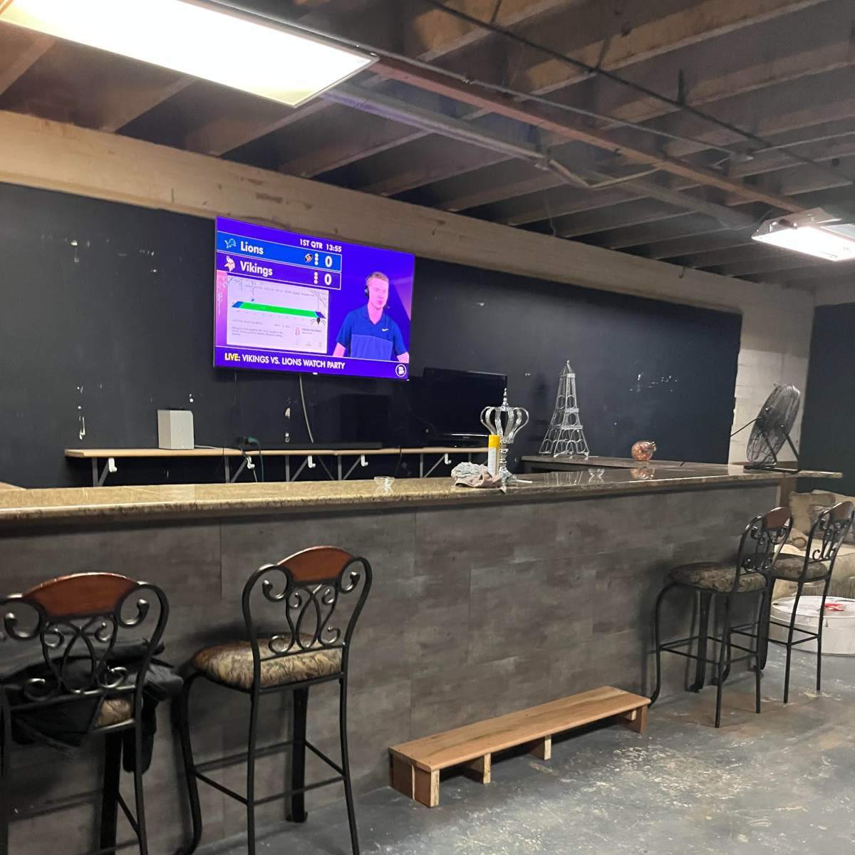 Industrial, rustic, roomy in charlotte Image in Enderly Park, charlotte, NC