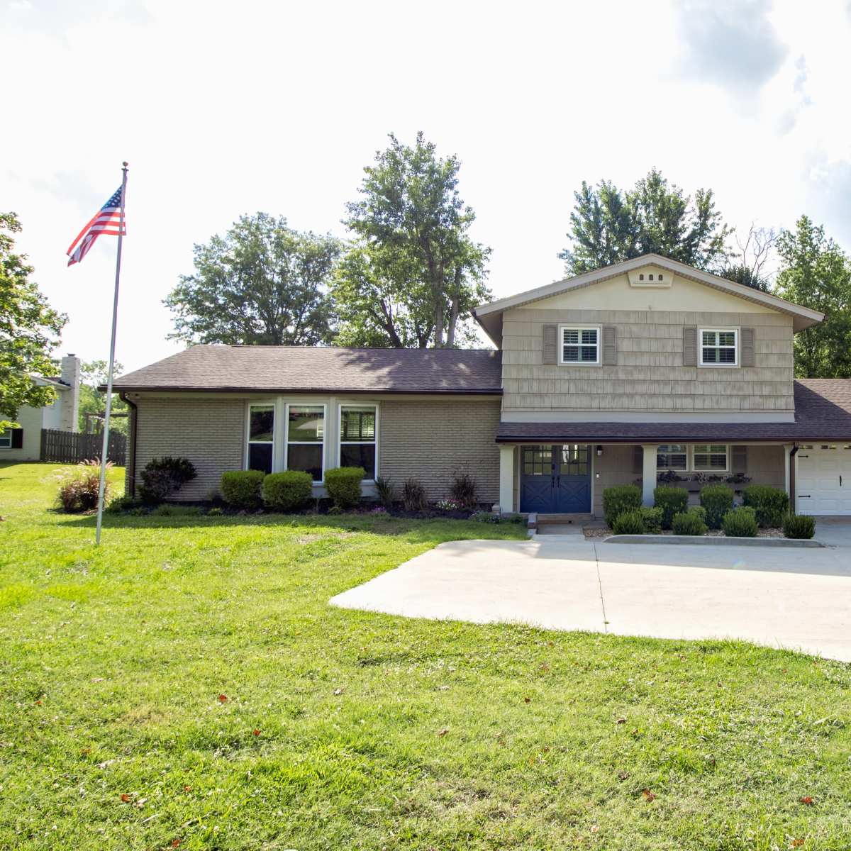 Serene Lakefront Retreat for Memorable Events in Hendersonville Image in Hendersonville, Hendersonville, TN