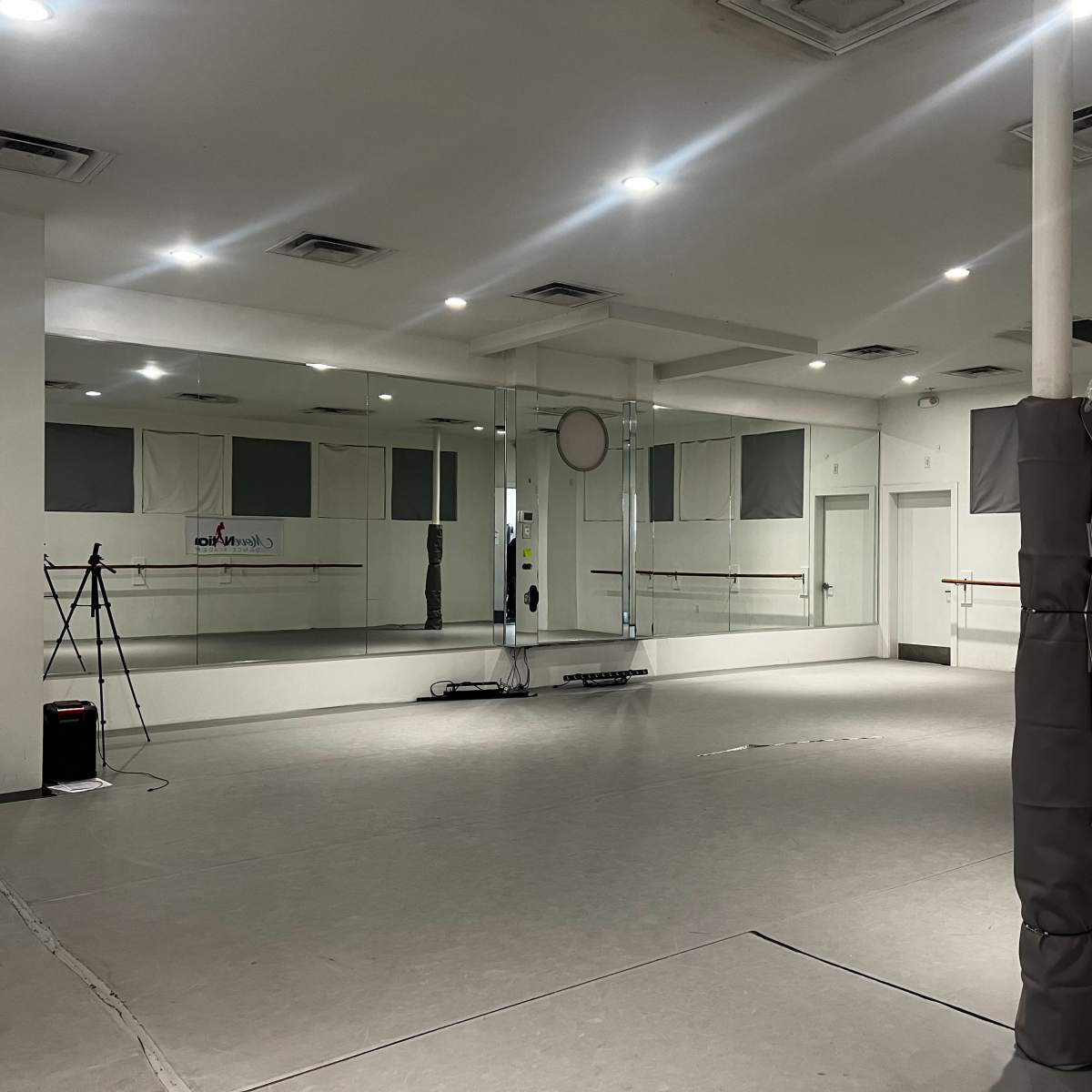 Spring Branch Area Dance Studio, Mirrors, Professional Sprung Floor, Marley, Barres in HOUSTON Image in Memorial, HOUSTON, TX