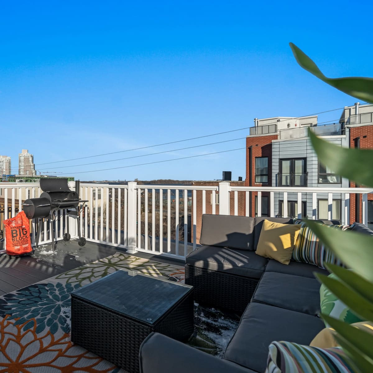 Kid Friendly Old City | Parking + Roof Deck in Philadelphia Image in Center City, Philadelphia, PA