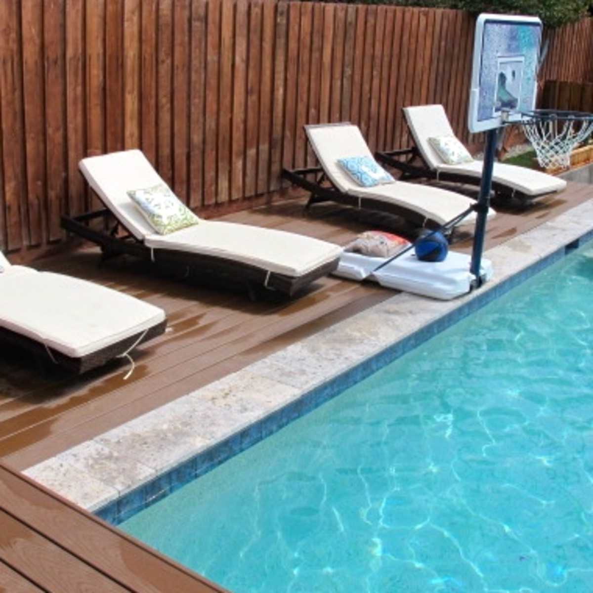 Beautiful Modern Valley home with and entertainers back yard. Northridge CA Production Peerspace