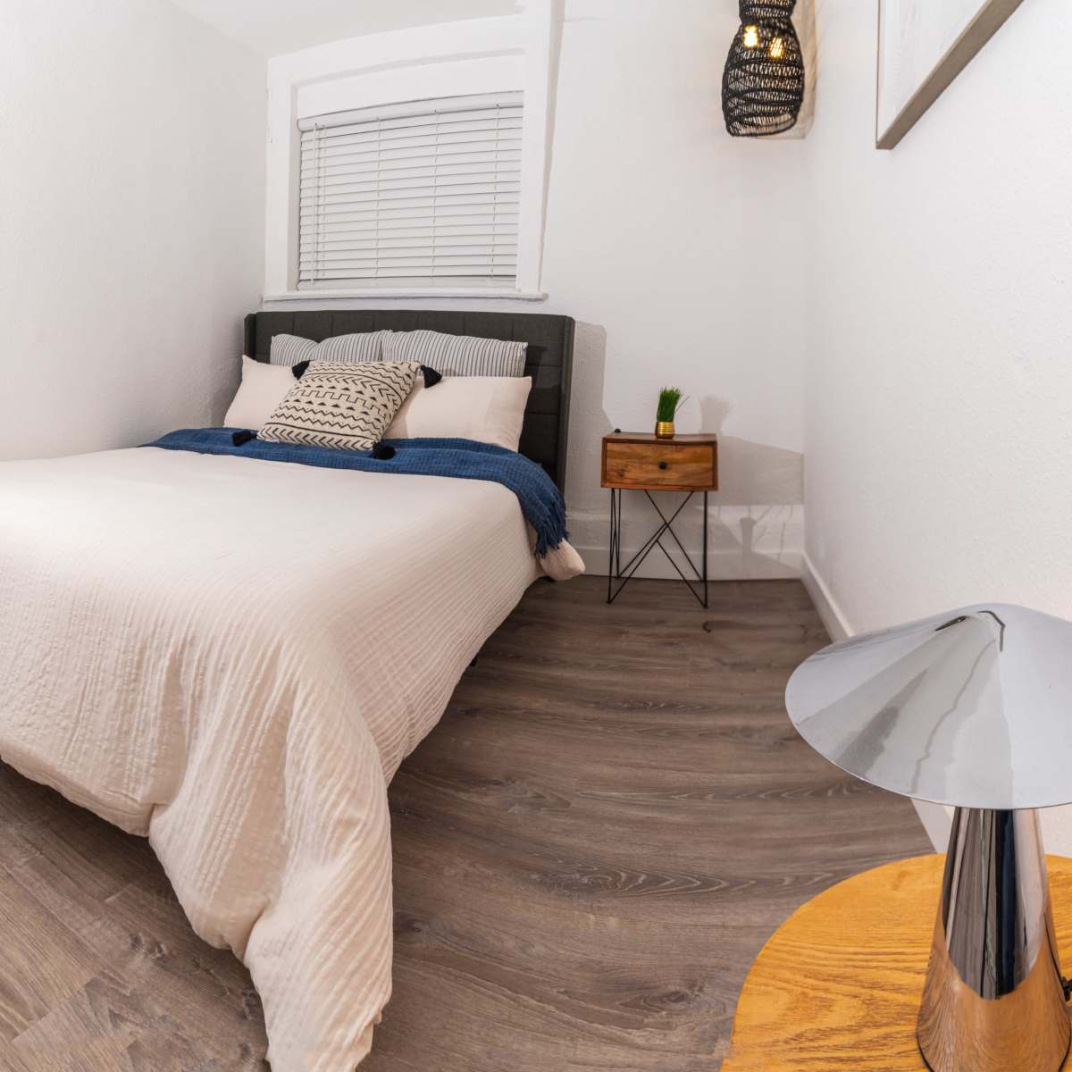 Chic & Cozy Retreat with a Touch of Hollywood Glam! in San Diego Image in Mountain View, San Diego, CA