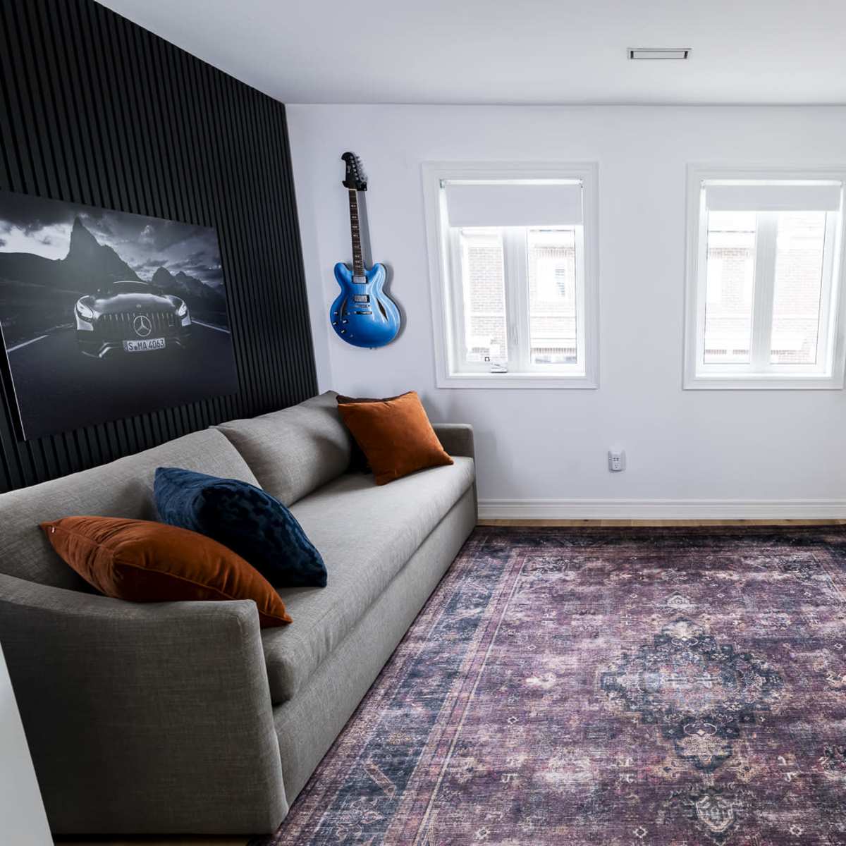 Modern suburban residence in Etobicoke Image in Islington - City Centre West, Etobicoke, ON