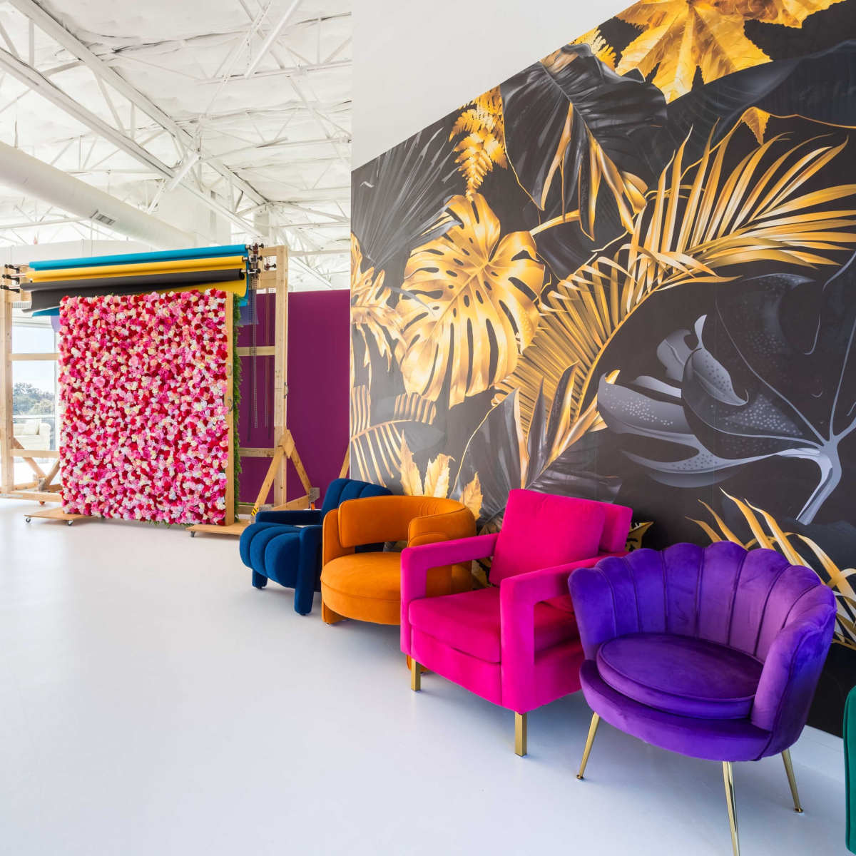 Massive Natural Light Studio + Furniture and Props in Carrollton Image in Southwest Carrollton, Carrollton, TX