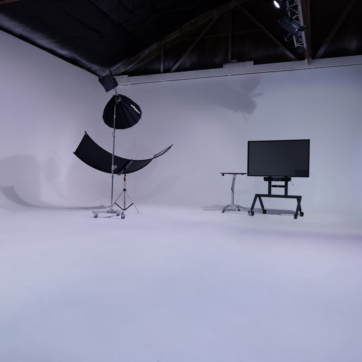 Studio A/ Industrial Style Urban Studio in Denver/ South Broadway ...