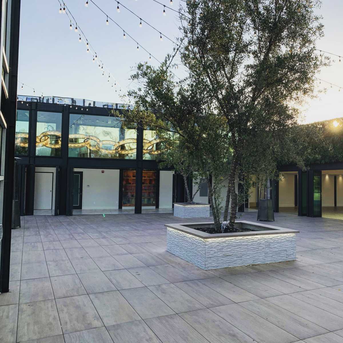 Photo inspiration: Picture Idea: Beautiful Indoor Outdoor Rooftop Event Space And Banquet Hall Culver