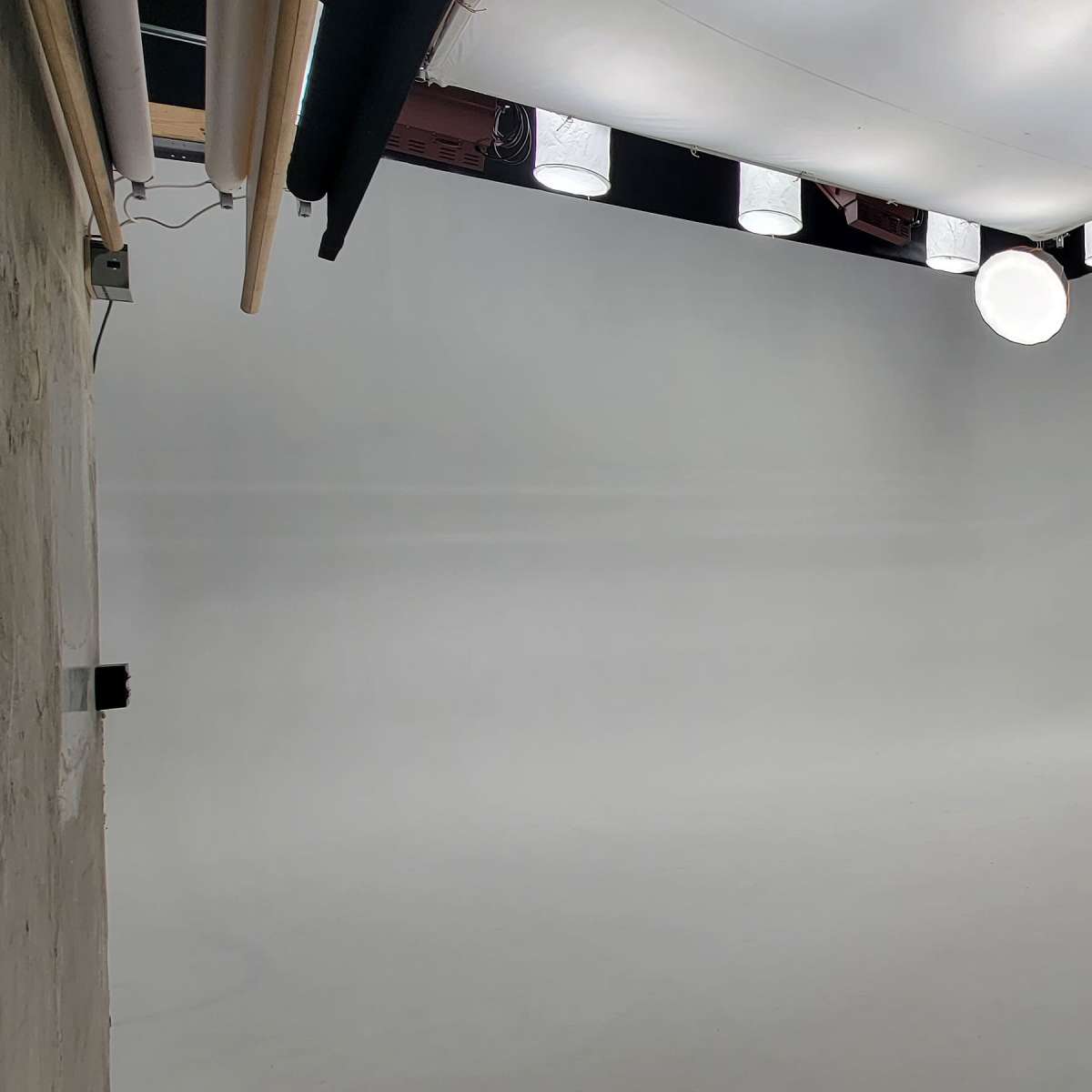 Media Production Complex: Cyc Video Studio / Photo Studio Wall / Pre ...