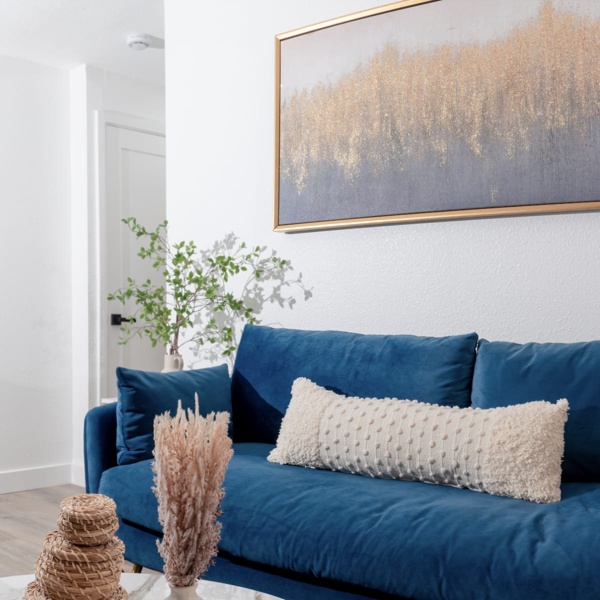 Chic & Cozy Retreat with a Touch of Hollywood Glam! in San Diego Image in Mountain View, San Diego, CA
