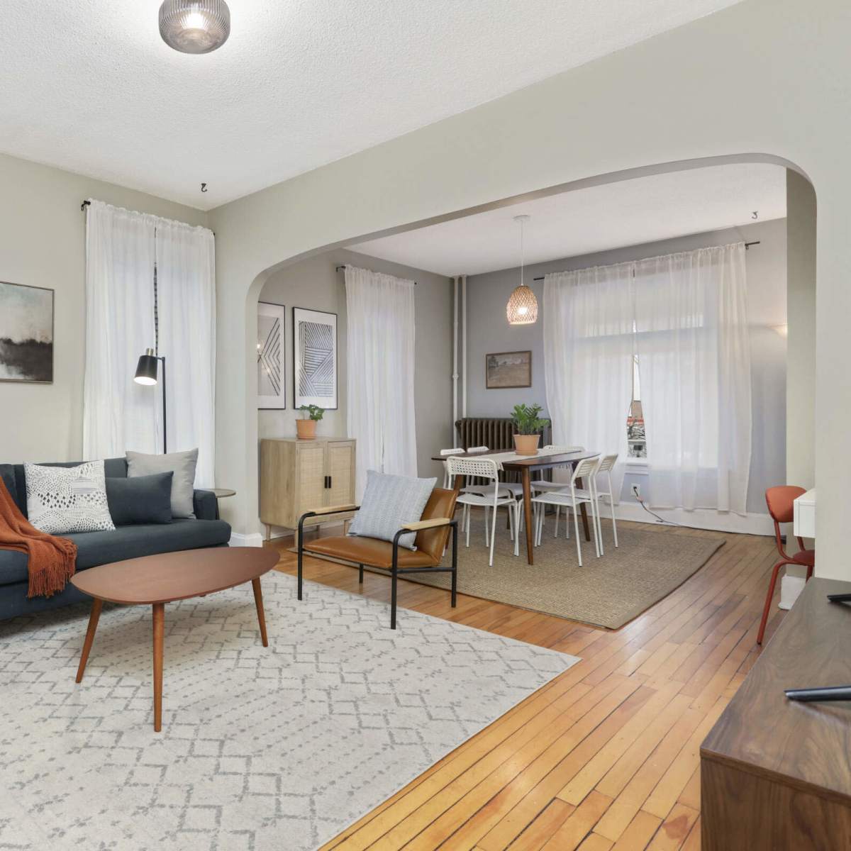Cozy Chic 3BR Home in Saint Paul in Saint Paul Image in Summit - University, Saint Paul, MN