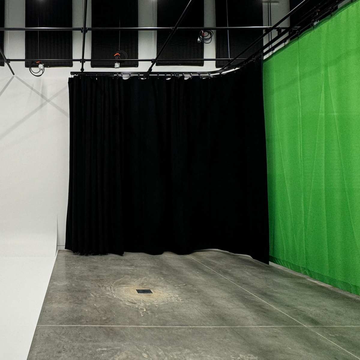 Modern Film/Photo studio 2 blocks from City of Decatur Square, Decatur, GA Production Peerspace