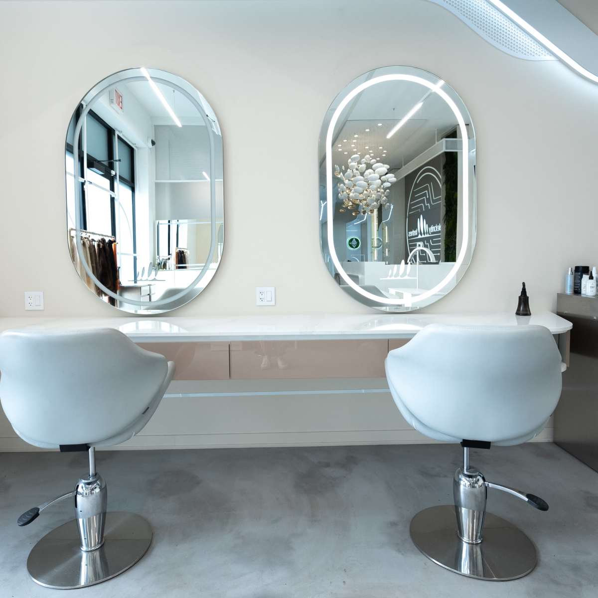 "Experience Glamour at Our Beauty Bar Chicago's Premier Destination