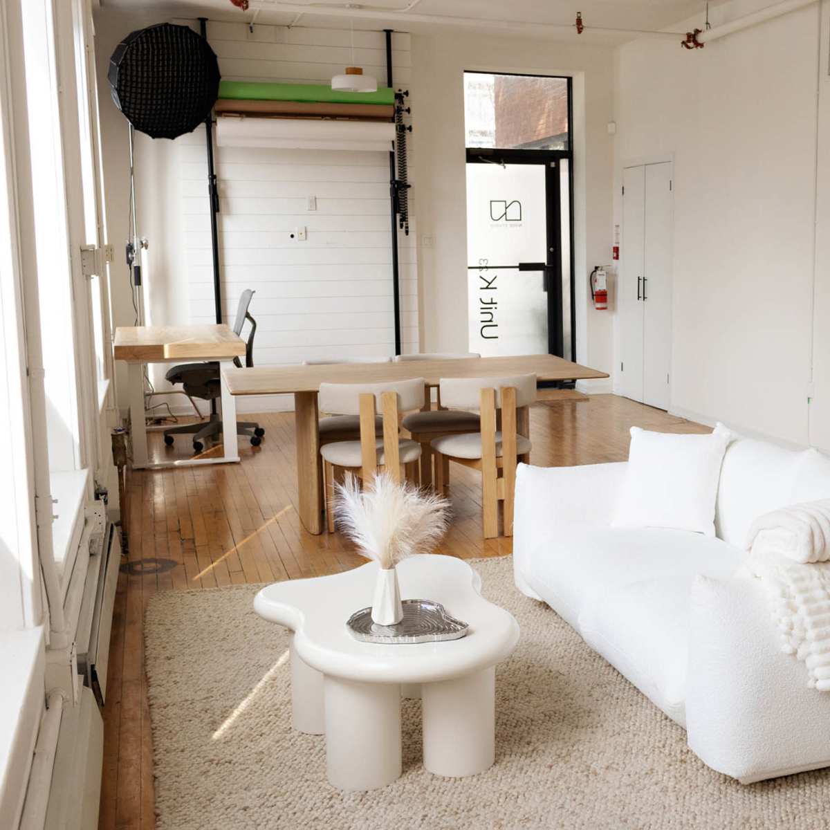 Natural Light Creative Studio Near MOCA, Toronto | Production | Peerspace