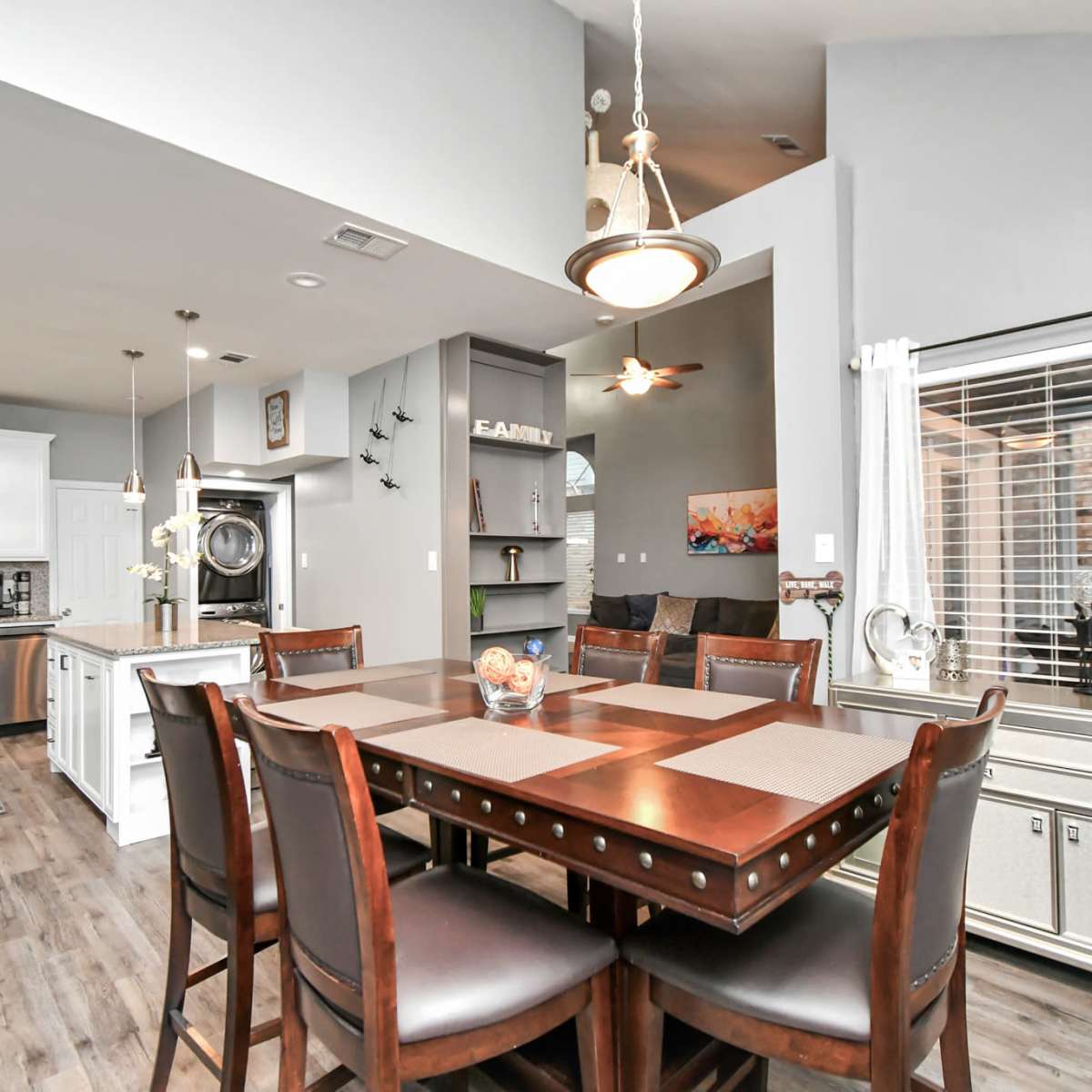 Blooming Elegance: Stylish Home Near the Golf Course in Houston Image in Champions Creek Estates, Houston, TX