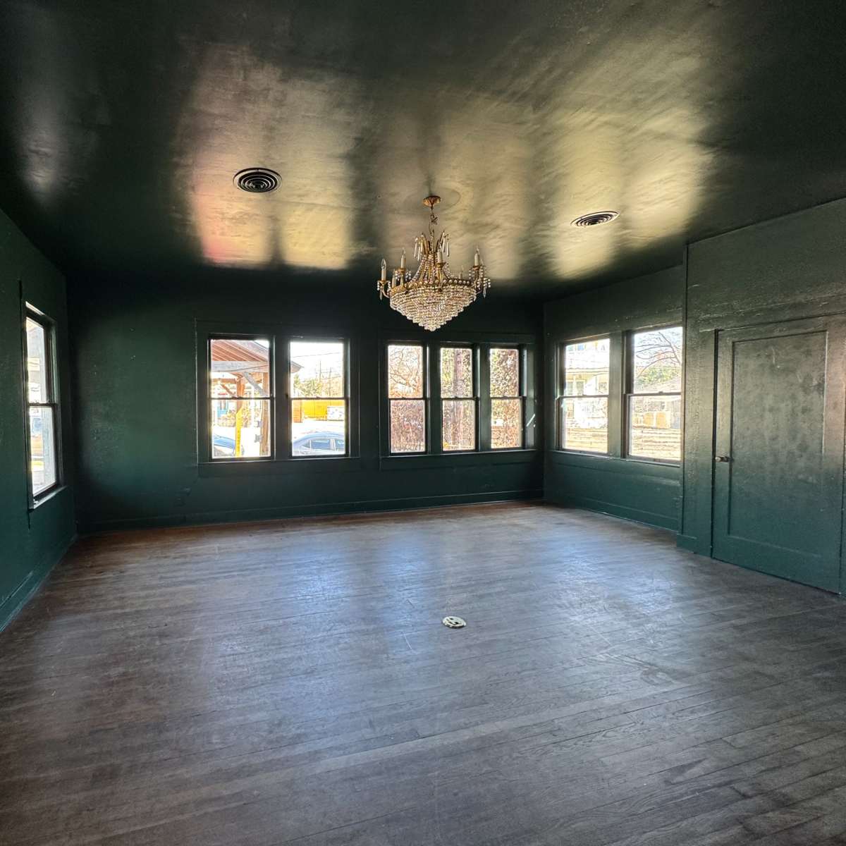 Spacious Bungalow in the heart of Central East Austin in Austin Image in Blackshear-Prospect Hill, Austin, TX