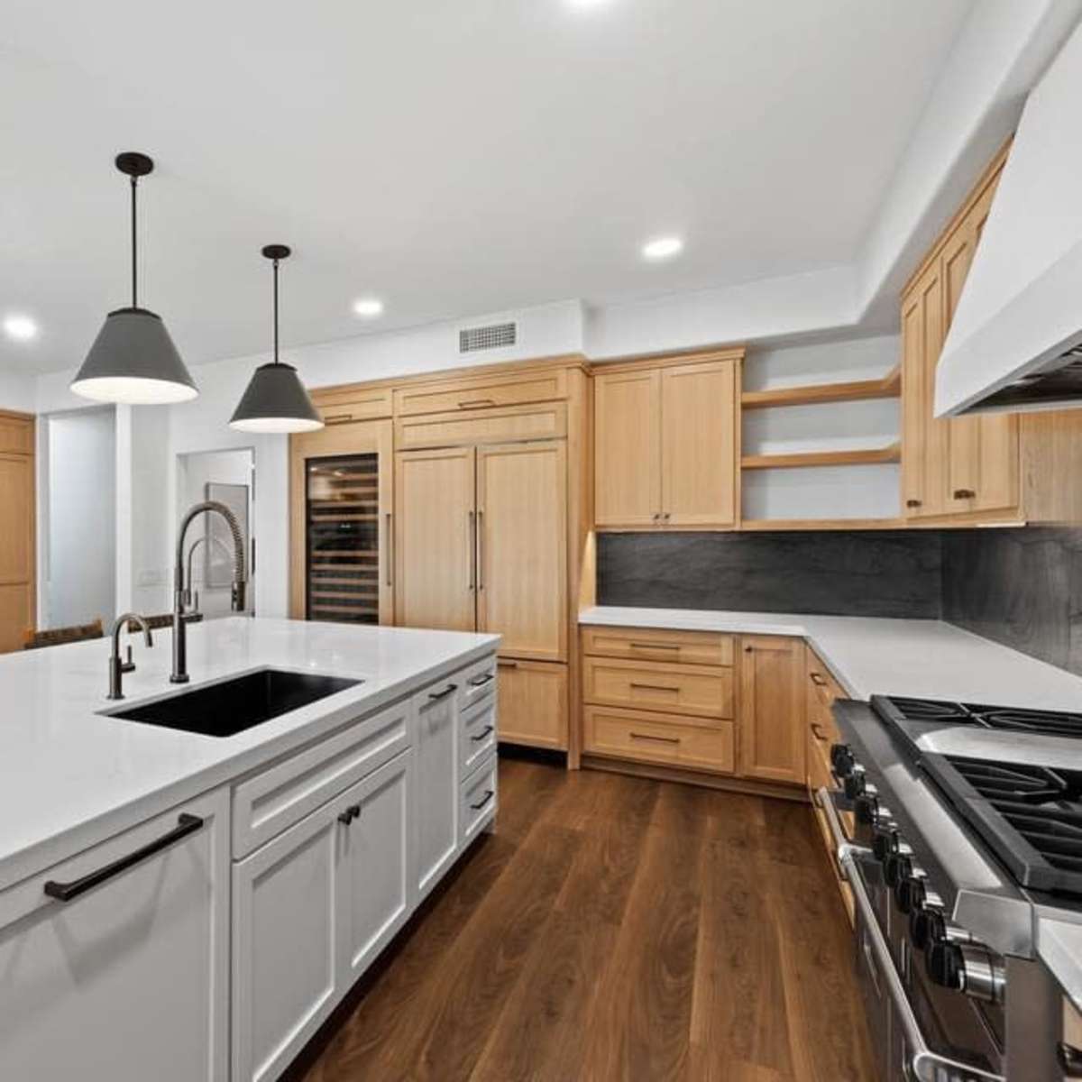 Modern and cozy newly renovated home with large open kitchen, Mission