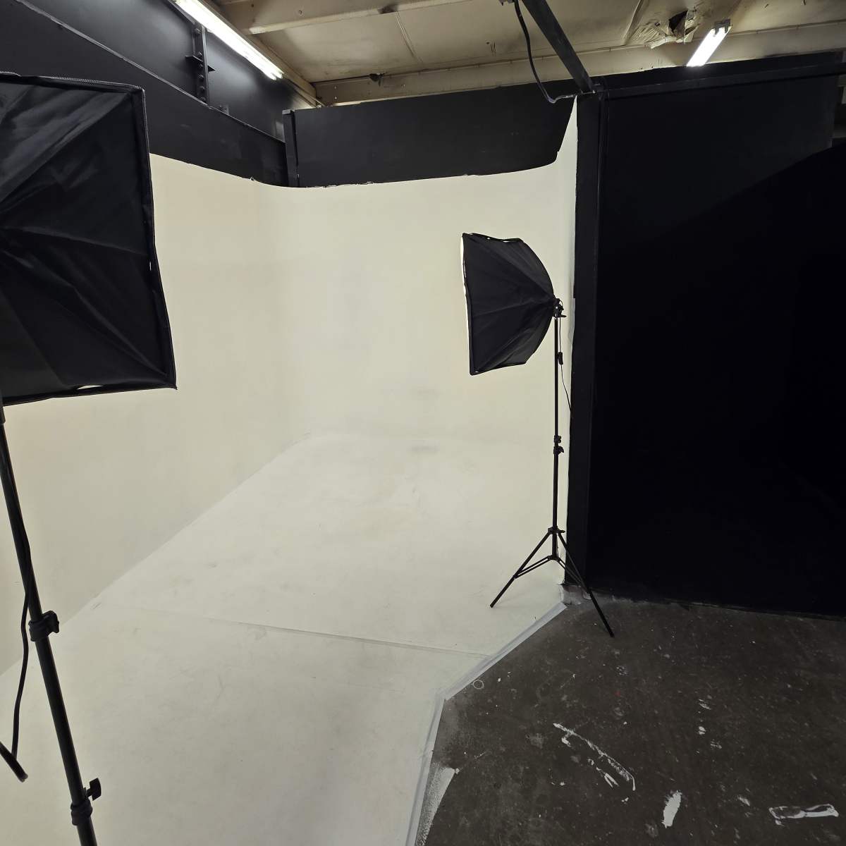Private warehouse studio in Sheridan Image in Sheridan, Sheridan, CO
