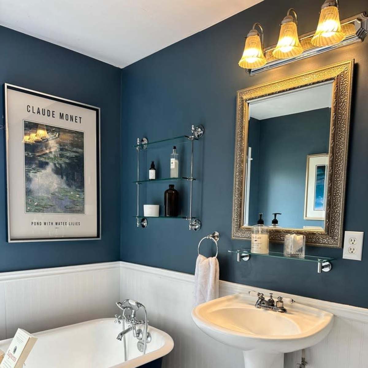 Western Victorian House Downtown, Calgary Production Peerspace