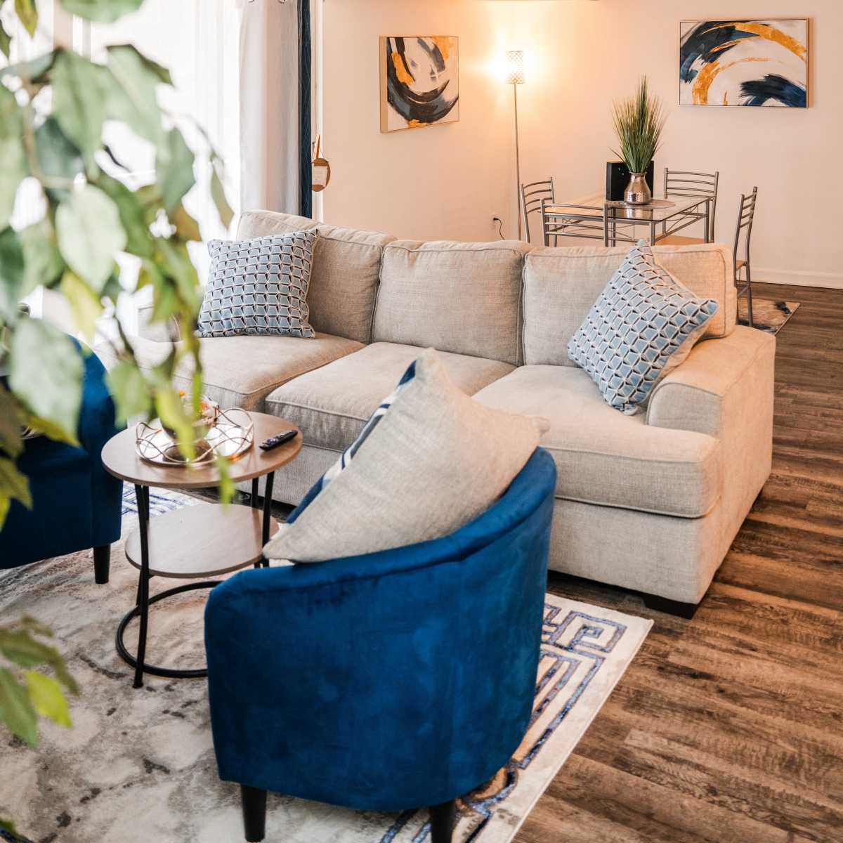 Modern & Stylish Condo | Perfect for Meetings, Productions & Events in Charlotte Image in College Downs, Charlotte, NC