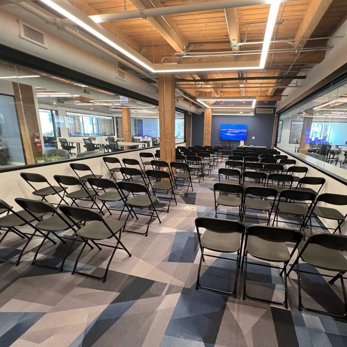 Workbox River North | Modern, Spacious, Flexible Conference Room ...