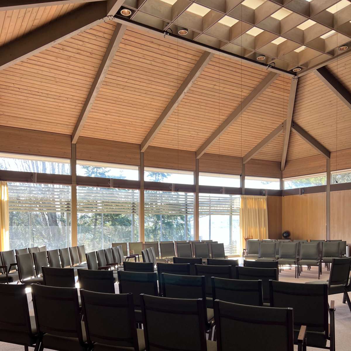 Midcentury Meets Japan in Flexible Sacred Space in Seattle Image in University District, Seattle, WA