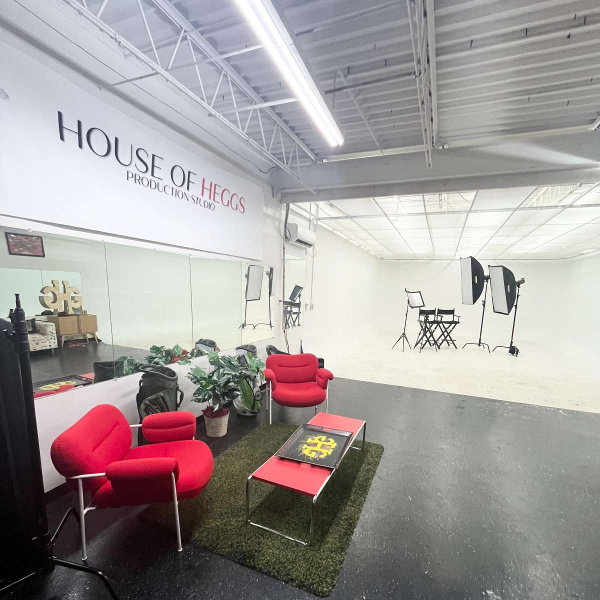 HG STUDIO W/ CYC WALL in Atlanta Image in Doraville, Atlanta, GA