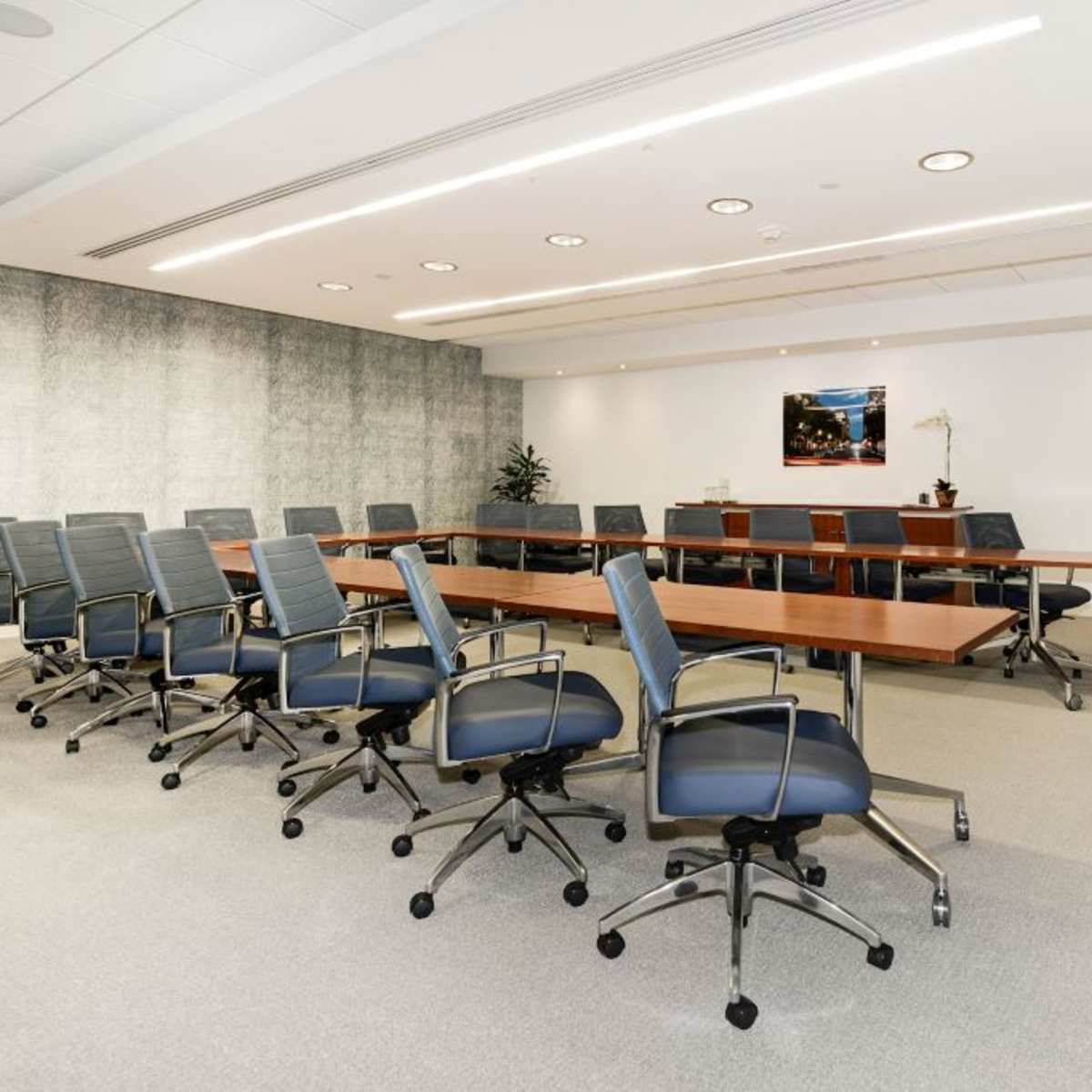 Large Conference/Training Room in Reston - Simon Room, Reston, VA | Off ...
