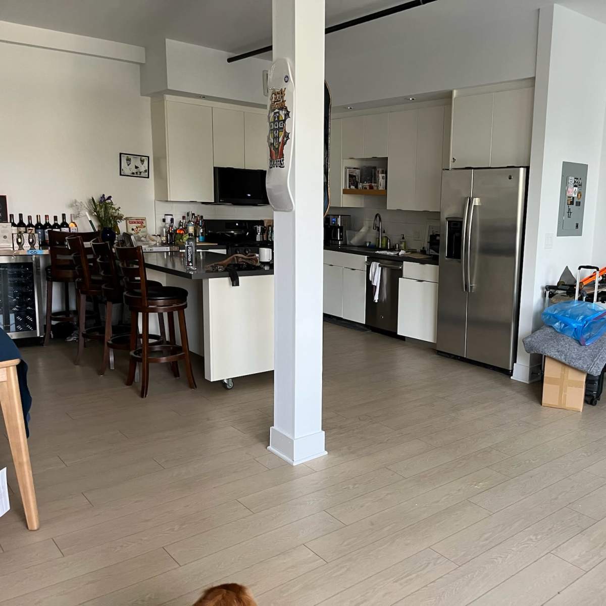 Larchmont Village Loft with working Kitchen Setting and Community Table