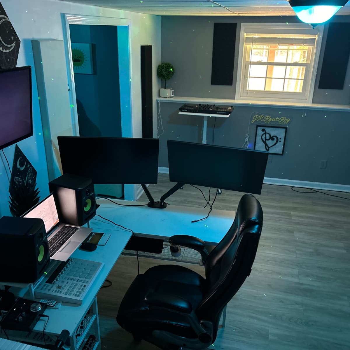 Serene Music Recording Space with Lake View in Marrieta Image in , Marrieta, GA