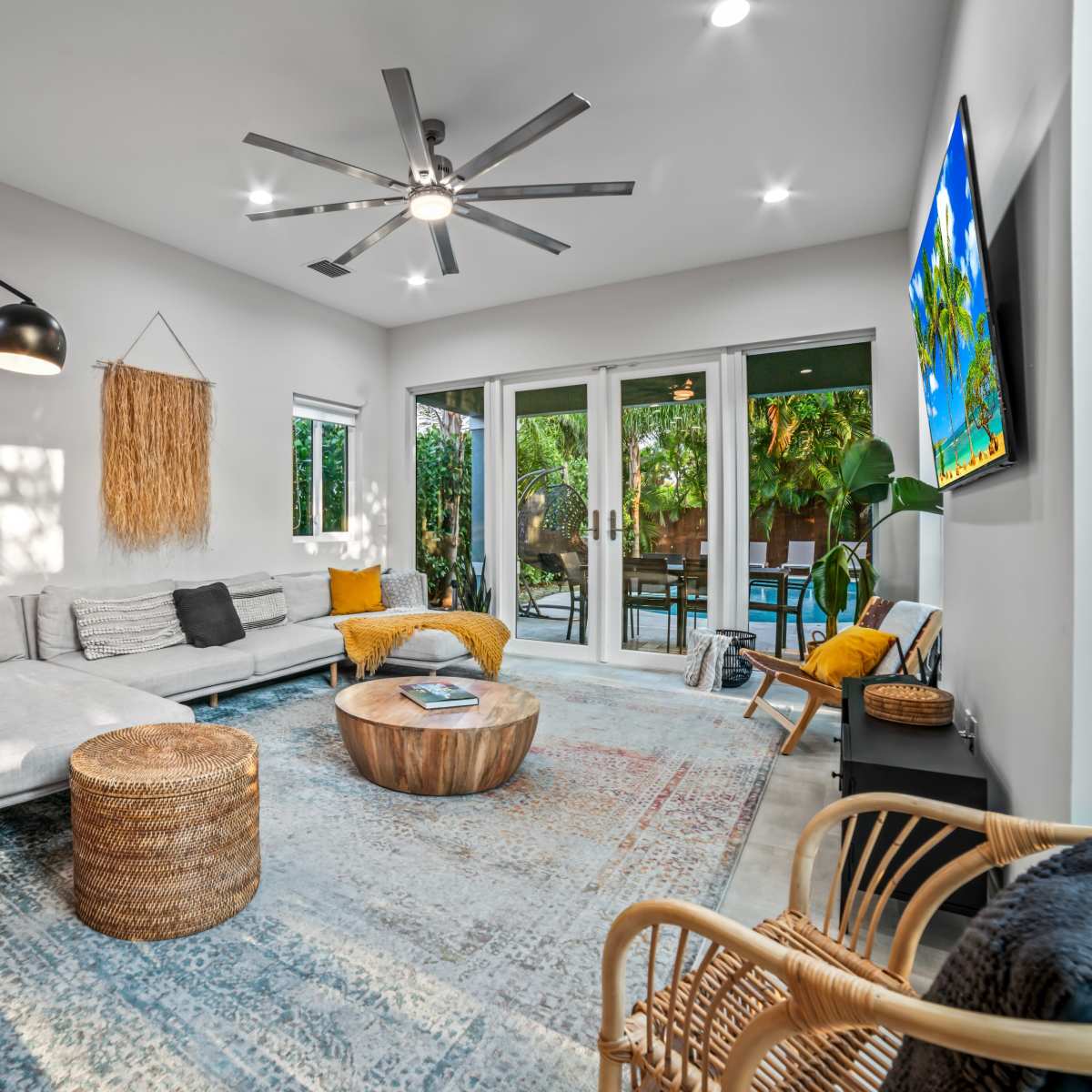 Oasis Kings Water + Ocean relaxing NEW Sleep 8 in Fort Lauderdale Image in Wynwood, Fort Lauderdale, FL