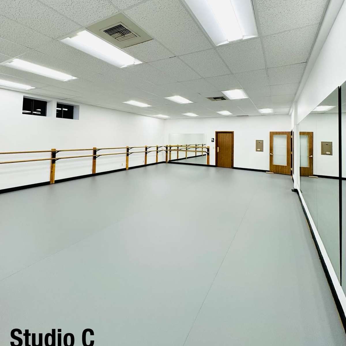 Beautiful, spacious 864sf dance studio with new marley floor - Studio C in Bellevue Image in Wilburton, Bellevue, WA