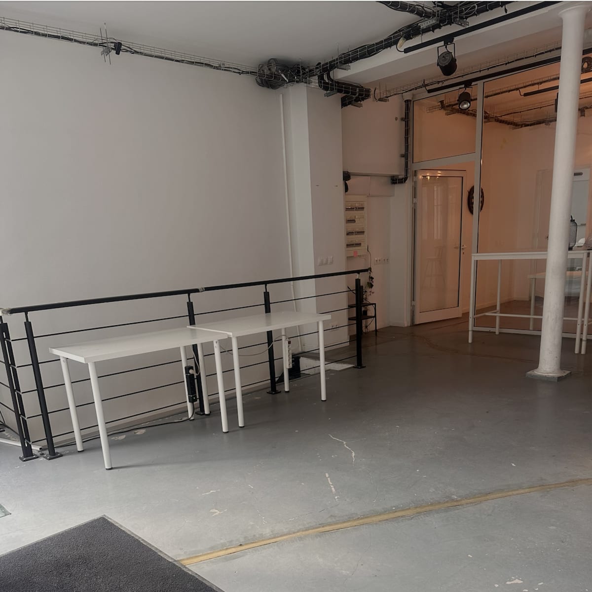 Showroom ''Espace polyvalent'' 10eme paris in paris Image in St Vincent de Paul, paris, 