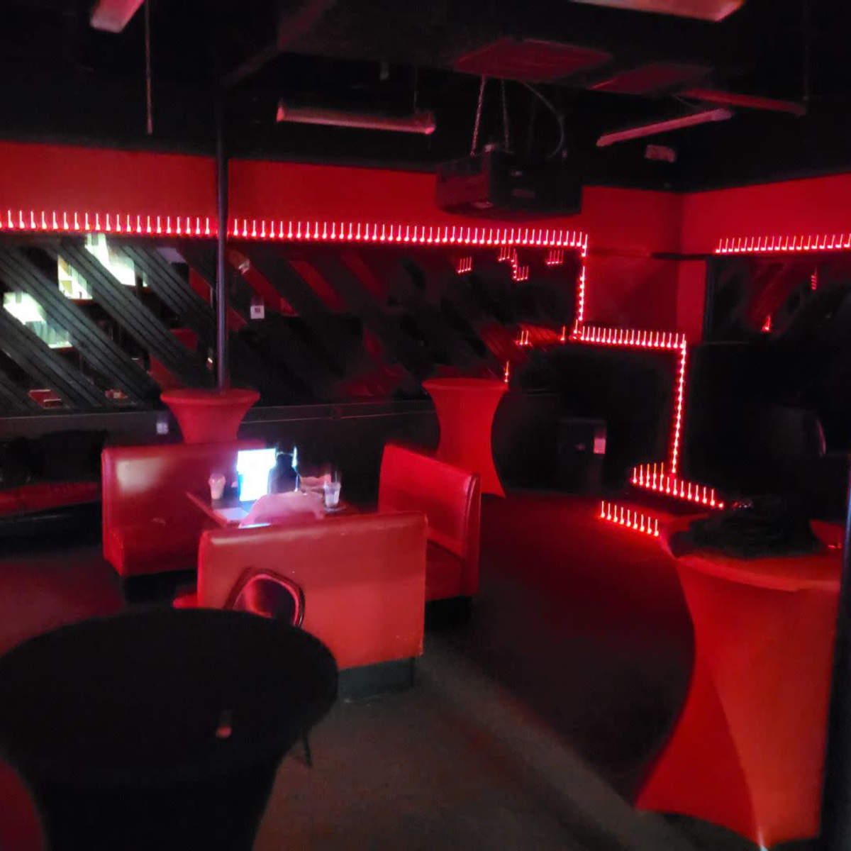 Northside Spacious Lounge, Houston, TX Event Peerspace