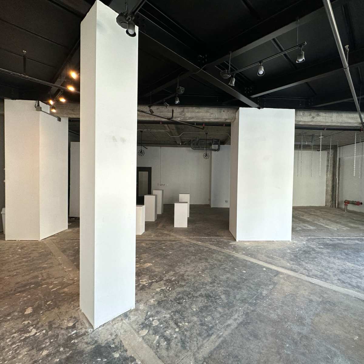 Spacious, blank canvas Showroom in Atanta Image in Buckhead, Atanta, GA