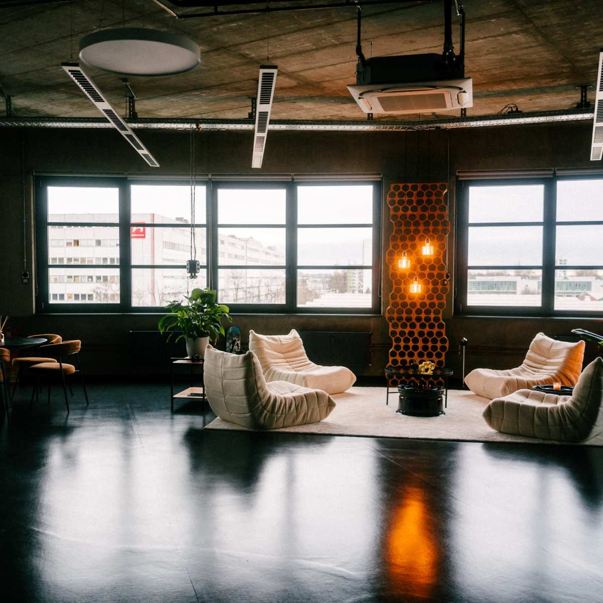 Creative Studio Loft for Photo & Video Shootings - 24/7, Frankfurt ...