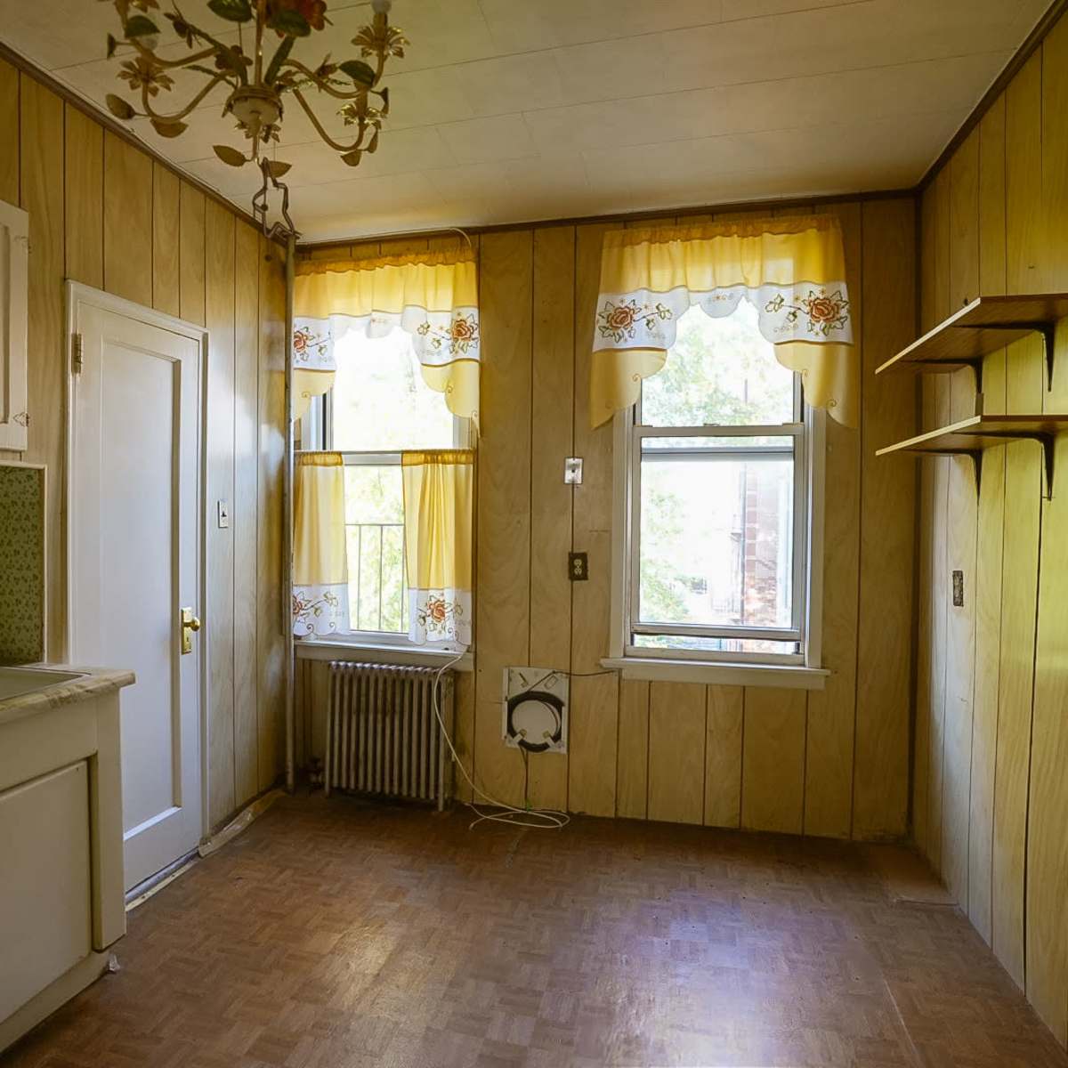 Two Vintage Retro Apartments with Natural Light with a Stairwell ...