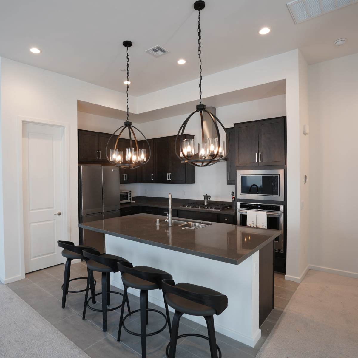 Modern Condo with Rooftop access with Amazing Views in Henderson Image in Henderson, Henderson, NV