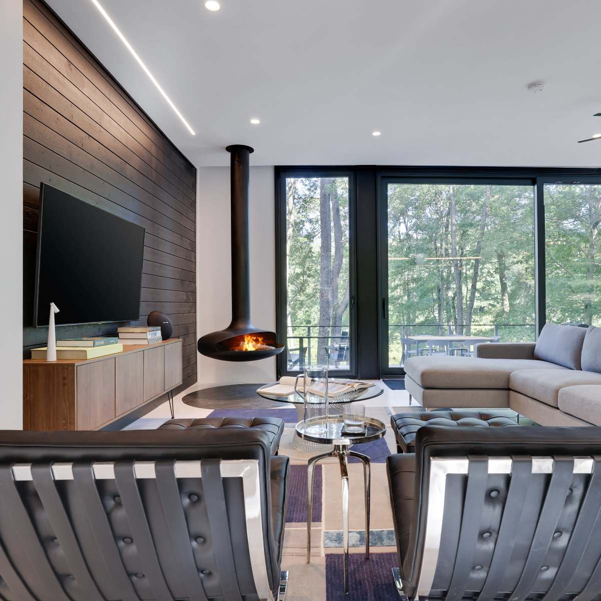 Camp Double Oak Lakeside Modernist Retreat in Greentown Image in Greene Township, Greentown, PA