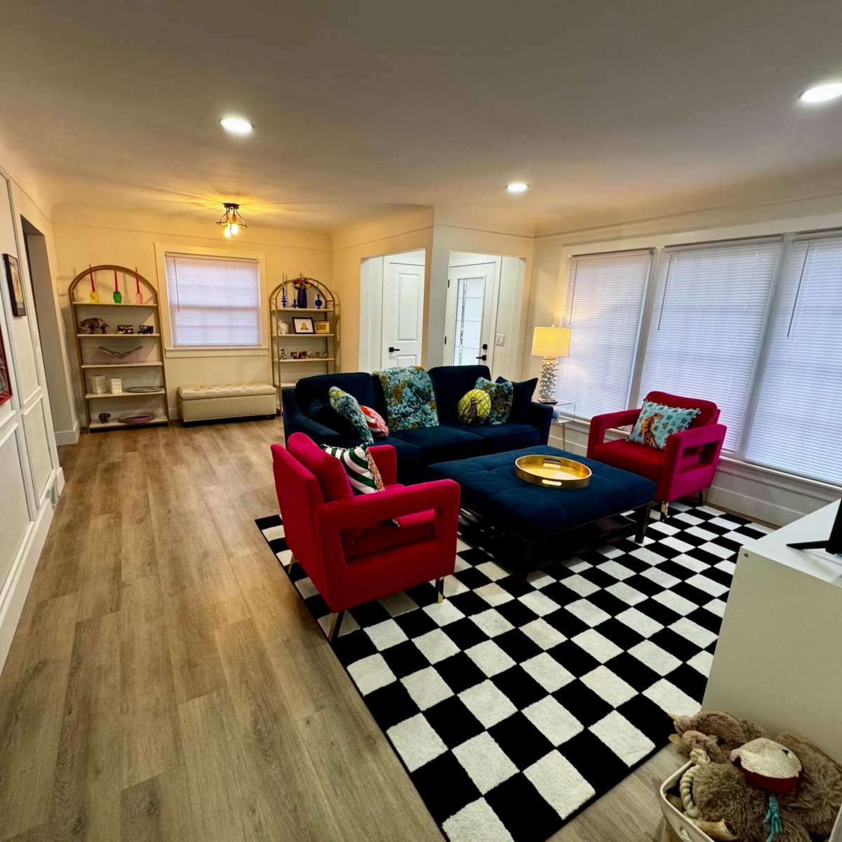 ✨Stylish, Open Home | Great Lighting | Large Open Basement in Birmingham Image in Birmingham, Birmingham, MI