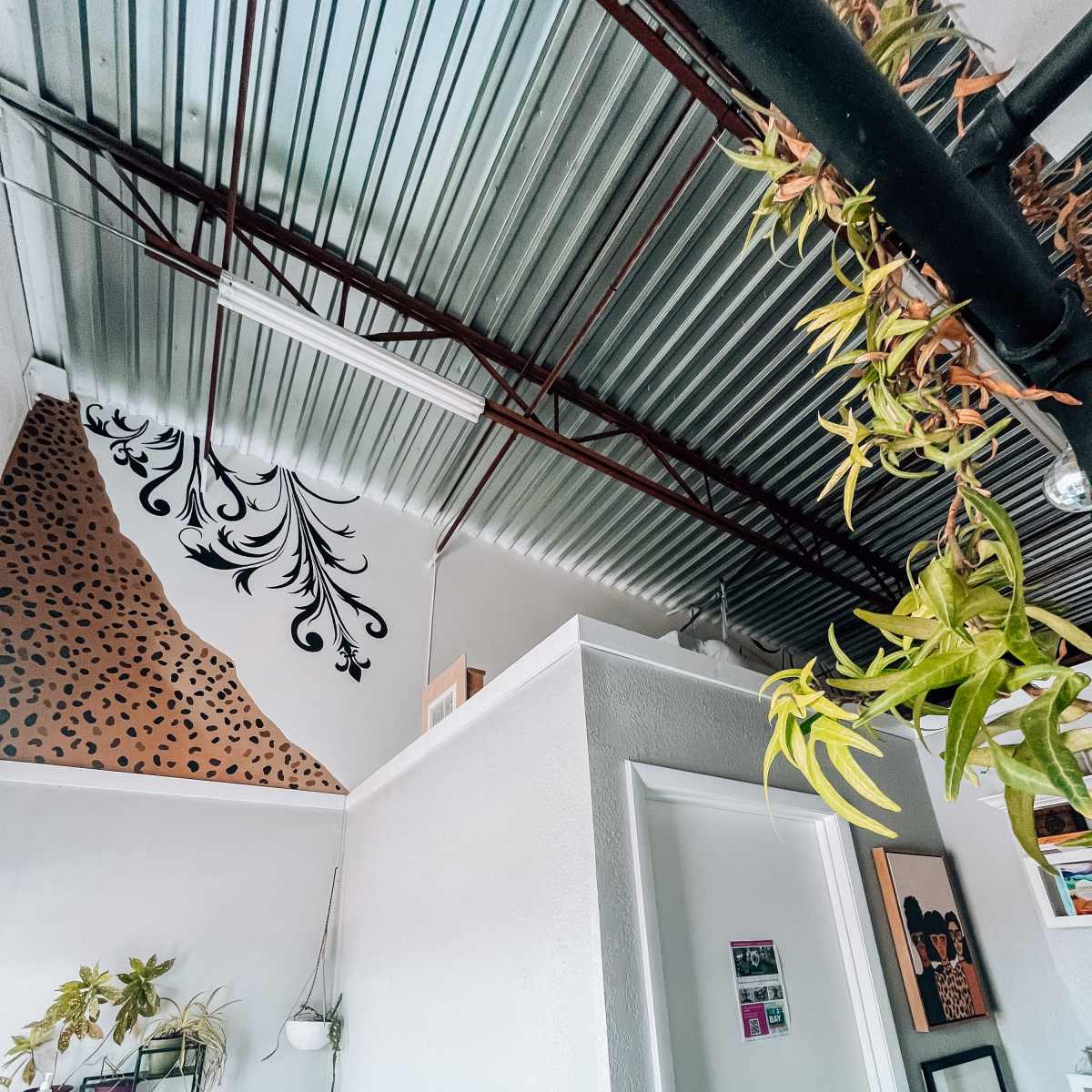 High Vibe & Artistic Warehouse Studio Space in St Petersburg Image in Lealman, St Petersburg, FL