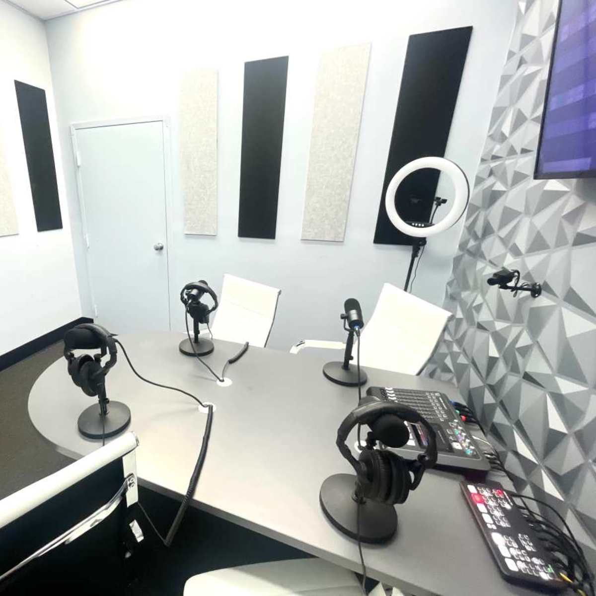 Downtown Tampa Studio - Top Floor Podcasting Room in Tampa Image in Downtown, Tampa, FL