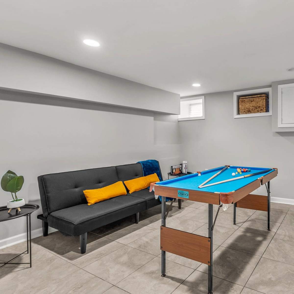 Sunrise Blues Townhome for Photography and Meetings, Philadelphia, PA ...